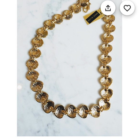 Shell Necklace - Picture 3 of 3